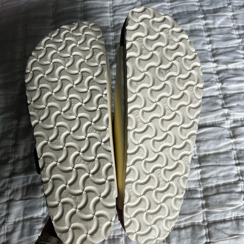 Yellow Gloss Birkenstock sandals - Picture 3 of 4